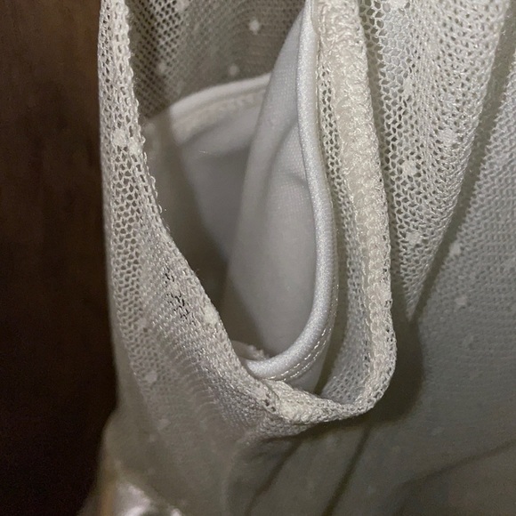 White lacy top! - Picture 6 of 8